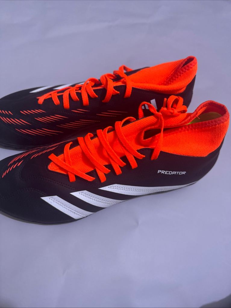 Adidas Predator Club TF football boot in size 10 UK 