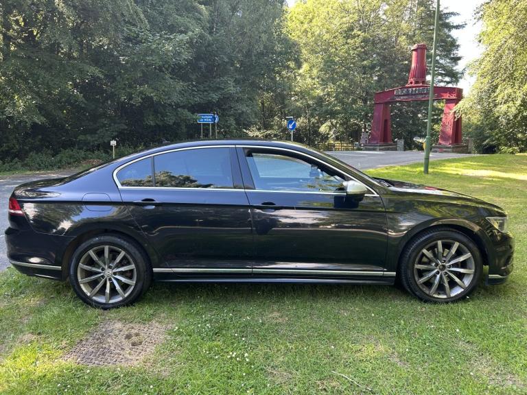 VOLKSWAGEN PASSAT 2.0 TDI BlueMotion Tech R-Line Black Auto Diesel 2015