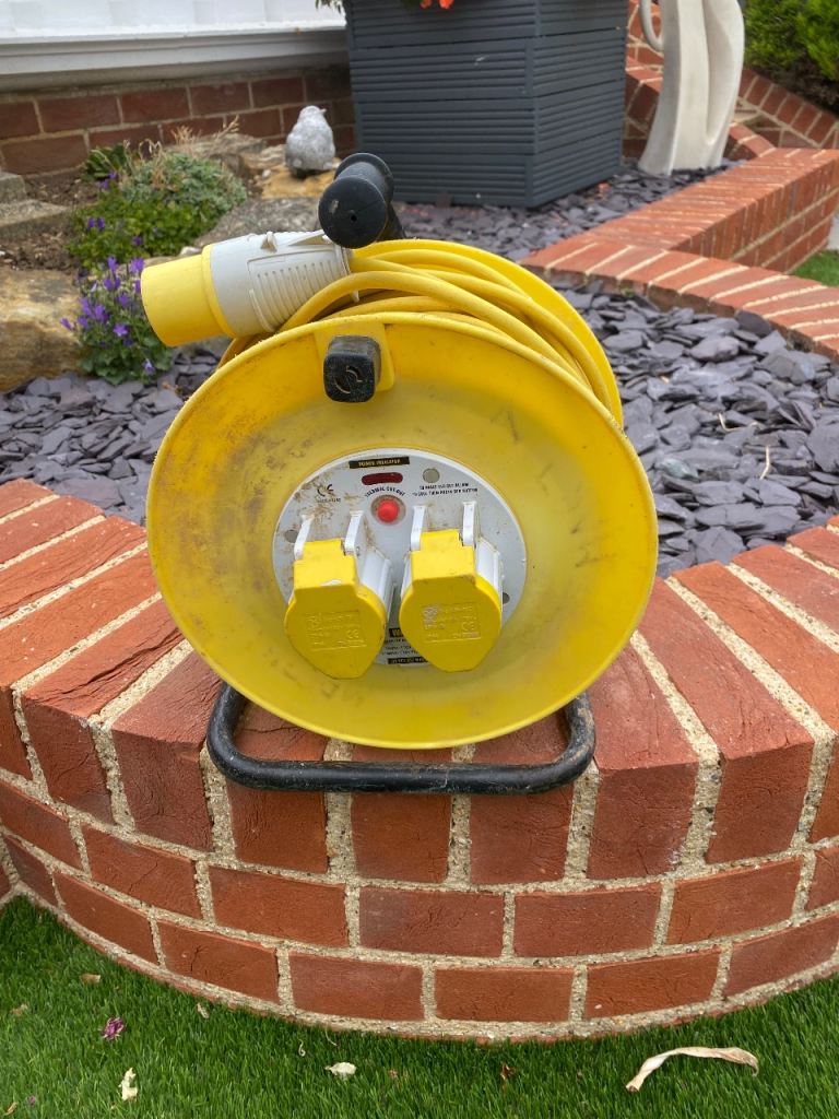 Heavy duty 110 V extension lead