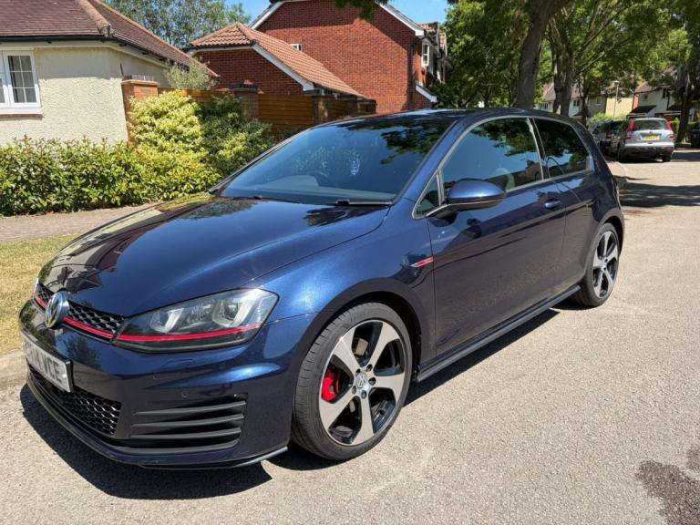 VOLKSWAGEN GOLF GTI MK7 BLUE 3 DOOR VERY RARE SPEC F.S.H.