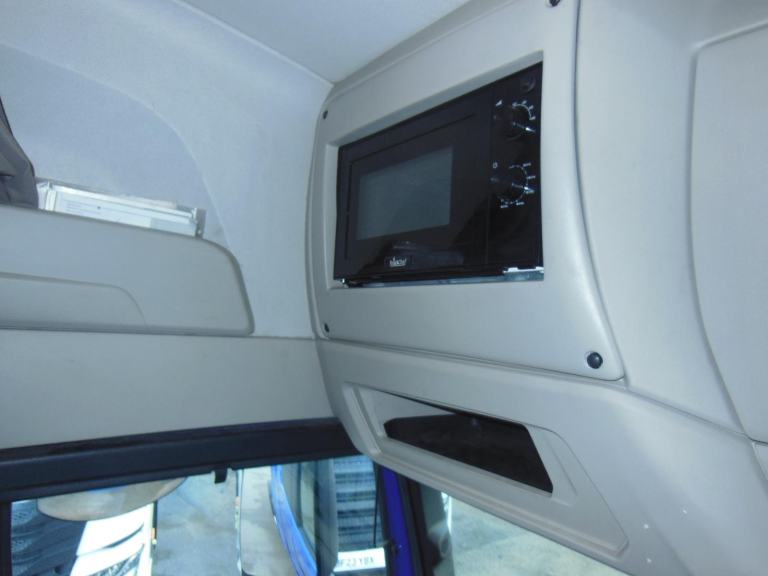 2021 '71' Iveco 570 S WAY 6X2 mid lift / steer