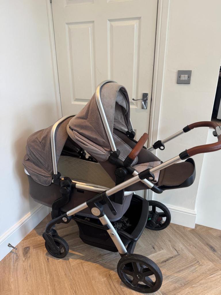 Silver Cross Wave Single to Double Tandem Pram