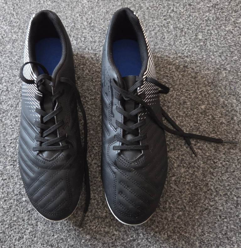 Men football shoes size 10.5 
