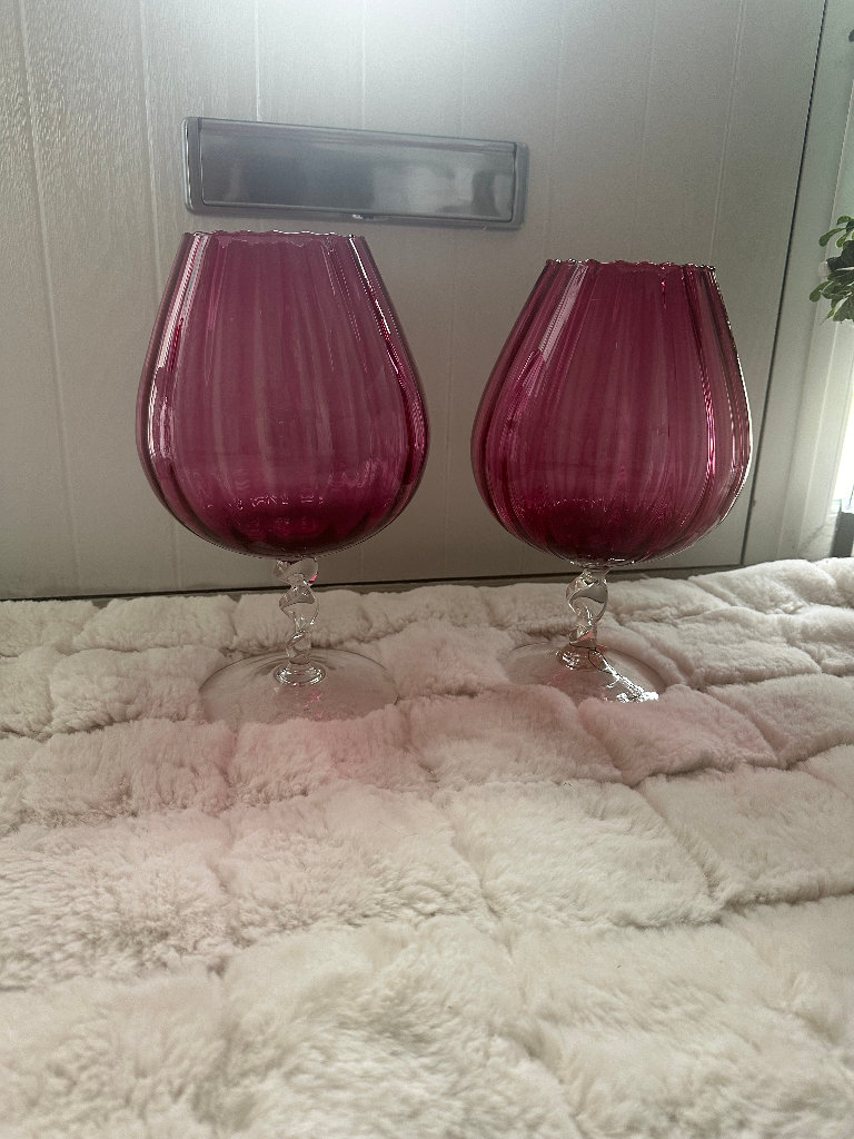 PAIR OF CRANBERRY COLOURED TULIP SHAPED VASES