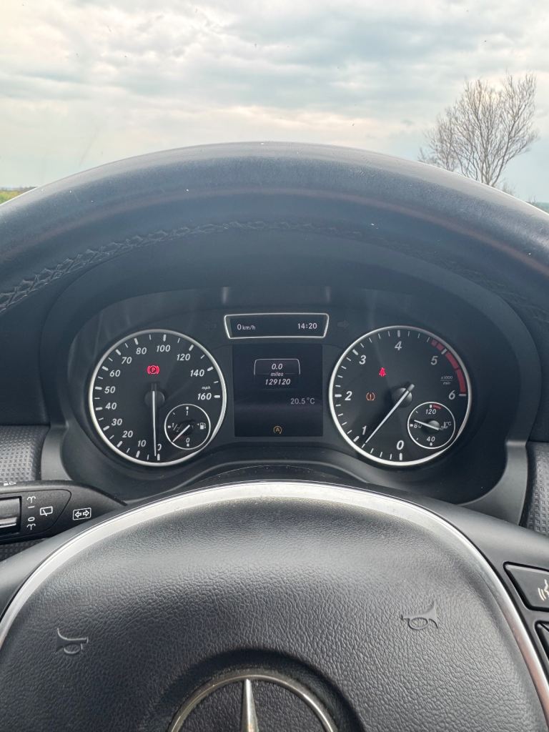 Mercedes-Benz, A CLASS, Hatchback, 2015, Manual, 1461 (cc), 5 doors