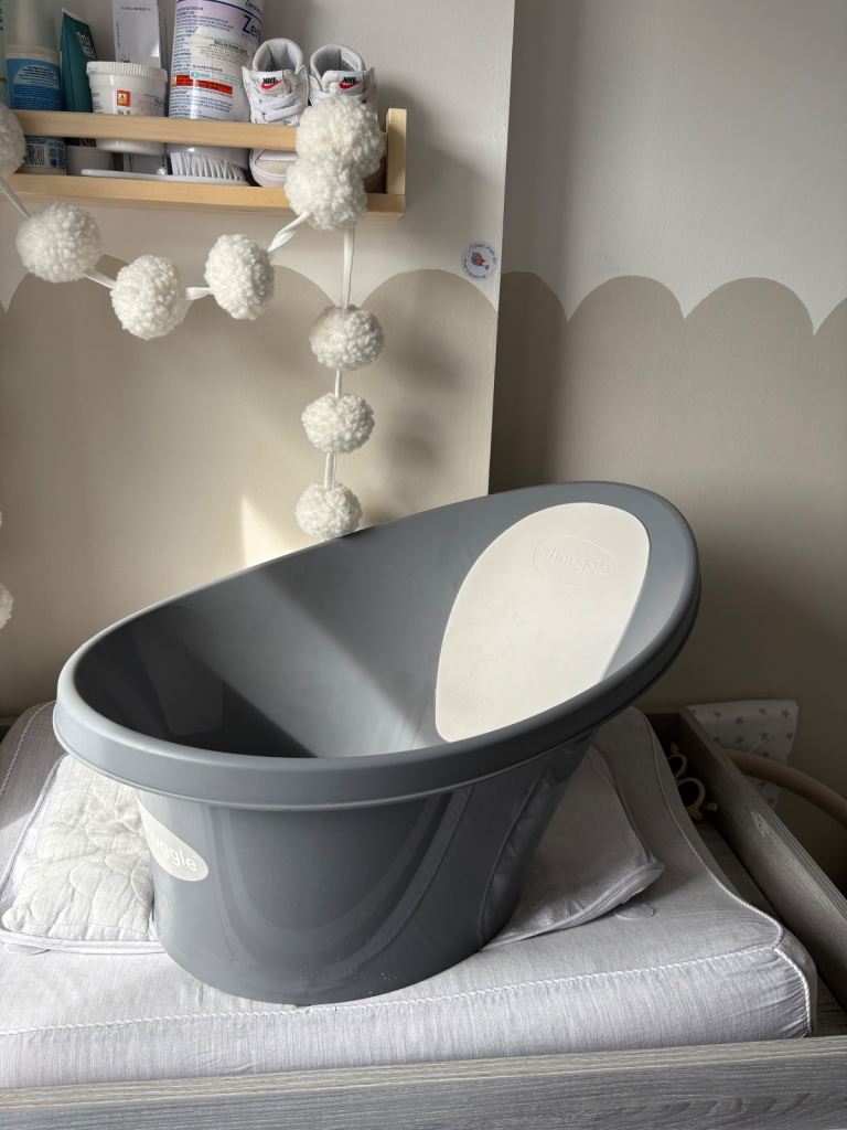 image for Grey Shnuggle Bath 