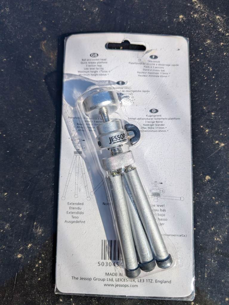 Jessops Digipod Extendable Pocket Tripod 1/4 inch thread