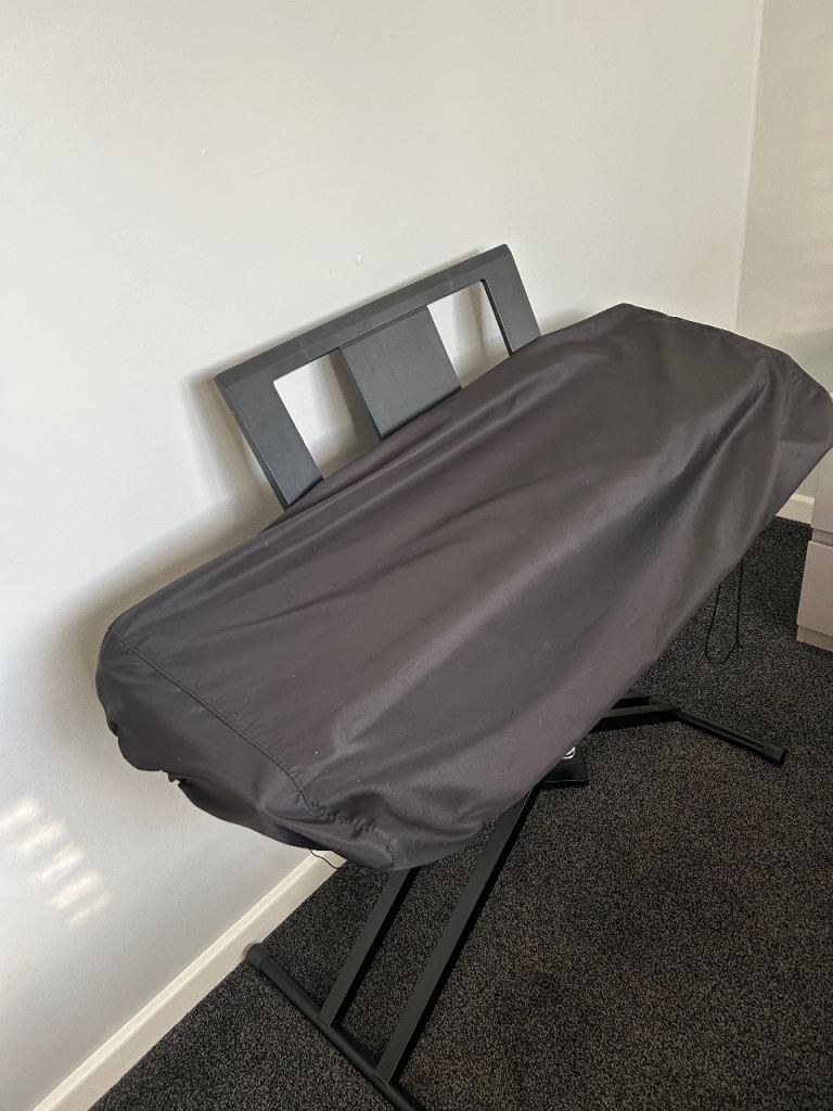 Yamaha NP-12 digital piano