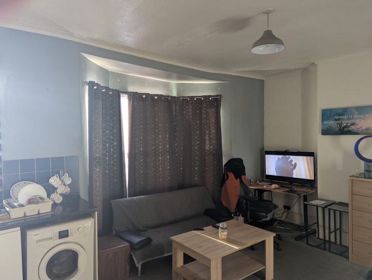 One bedroom flat available immediately 