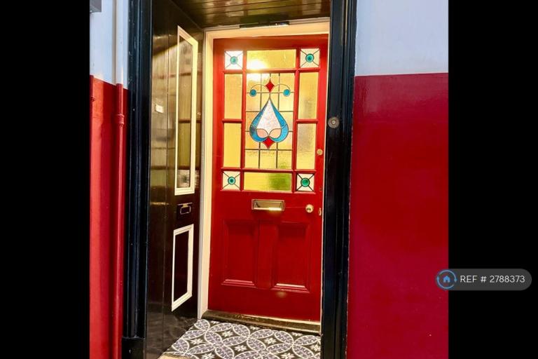 2 bedroom flat in Hyndland, Glasgow, G12 (2 bed) (#2788373)