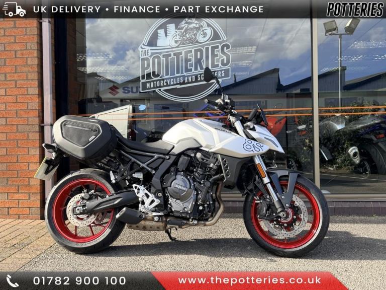 SUZUKI GSX-8S One bike at this Incredible price! extras fitted