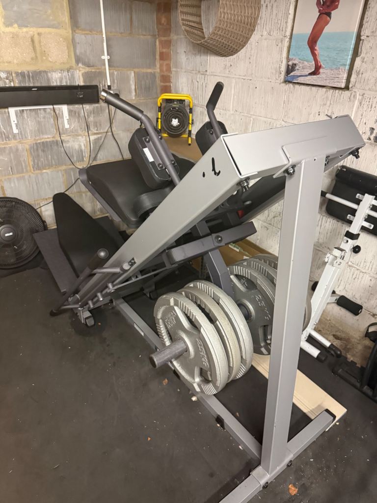 Body-Solid GLPH1100 Leg Press & Hack Squat Machine – Commercial Quality – Collection Only