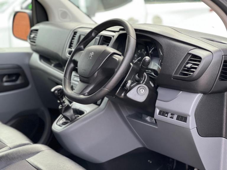 2021 Peugeot Expert 1.5 BlueHDi 1000 Professional Premium Standard Panel Van MWB Euro 6 (s/s) 6 P...