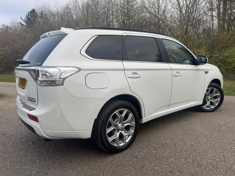 MITSUBISHI OUTLANDER 2.0 h 12kWh GX4hs 2014