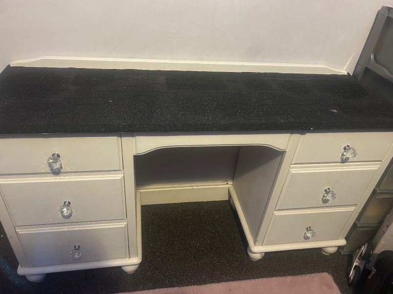 Dressing table / desk 