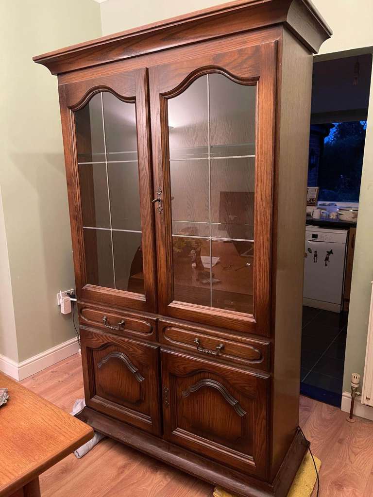 Buffet Hutch/Display Cabinet