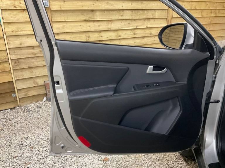 2014 Kia Sportage 1.7 CRDi EcoDynamics 3 SUV 5dr Diesel Manual 2WD Euro 5 (s/s) (114 bhp) ESTATE ...