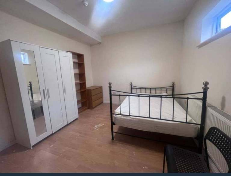 Double rooms to rent in IG1