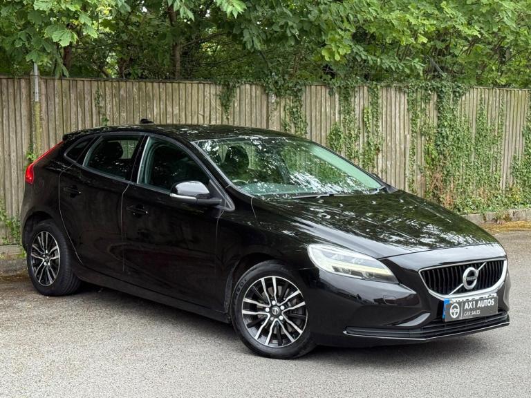 2018 Volvo V40 2.0 T2 GPF Momentum Euro 6 (s/s) 5dr HATCHBACK Petrol Manual