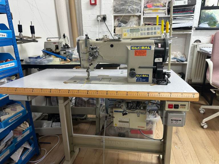 GLOBAL Industrial Sewing Machine with Table – Good Condition