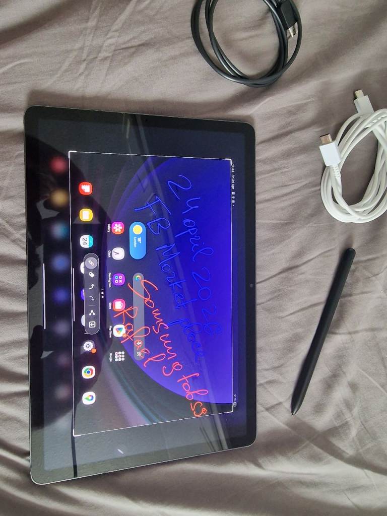 Samsung Galaxy Tab S9 128GB Wi-Fi + Original S Pen + 2 Cables  £285