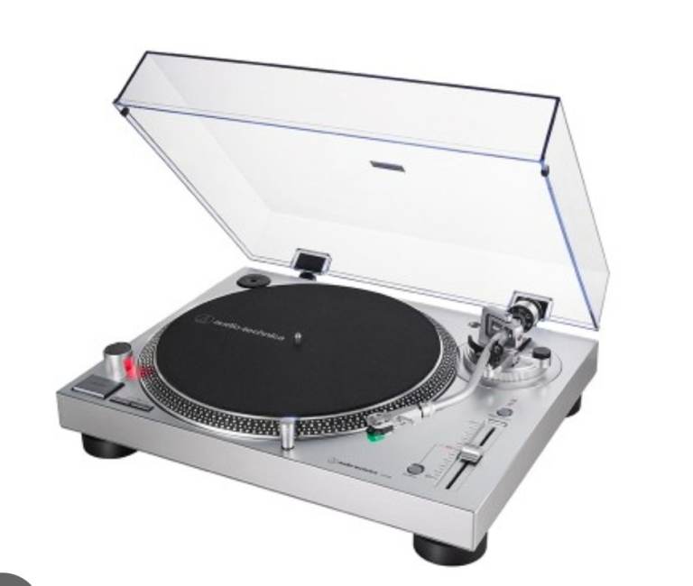 Audio Technica LP120XUSB turntable