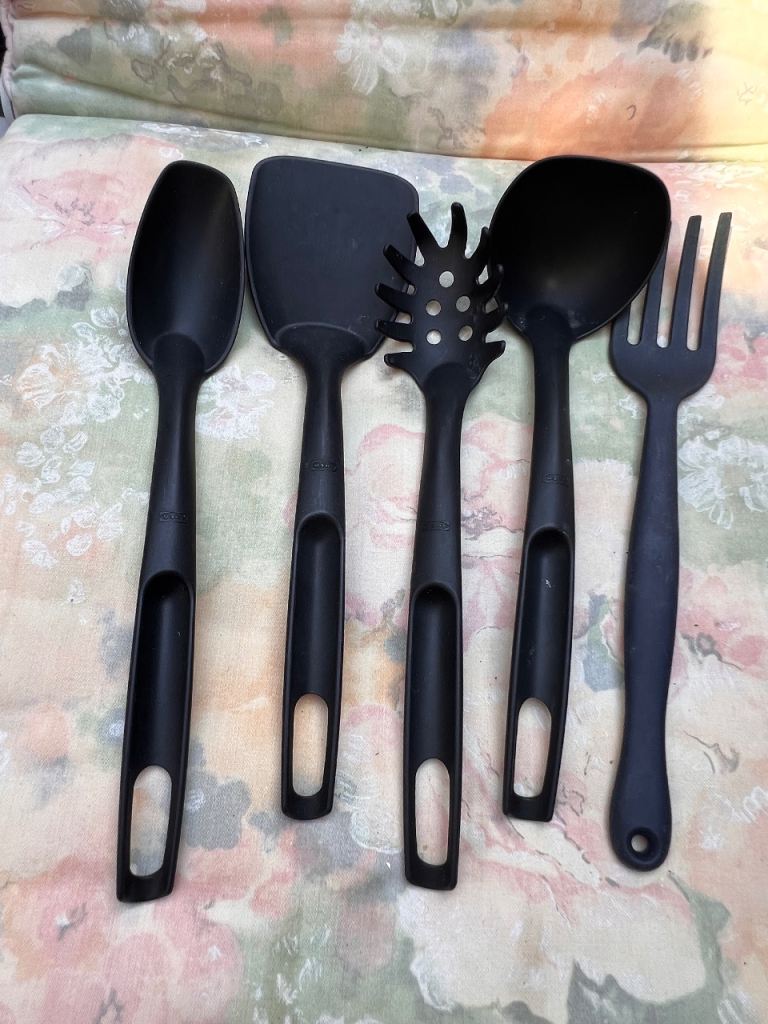 Set of 5 Black Kitchen Utensils