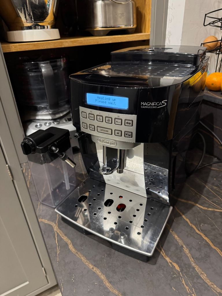 image for De’Longhi Magnifica S Cappuccino ECAM22.360B Bean to Cup Coffee Machine