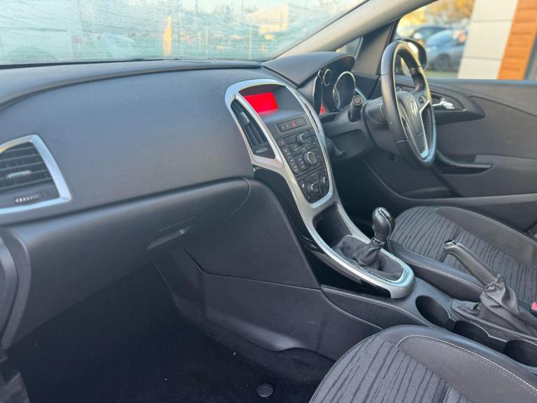 2014 Vauxhall Astra 1.4 16v Excite Euro 5 5dr HATCHBACK Petrol Manual