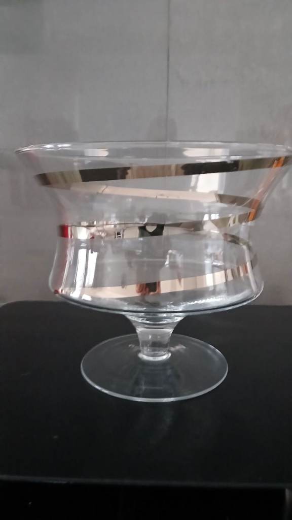 Glass trifle bowl 