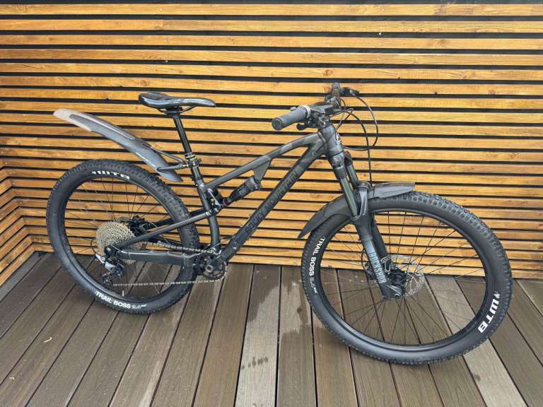 Rocky Mountain Element Alloy 10 – XS Frame – 27.5” – Excellent Condition – £750