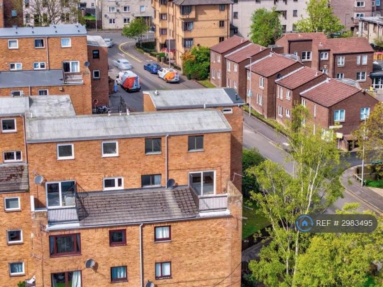2 bedroom flat in Kinloch St, Dundee, DD3 (2 bed) (#2983495)