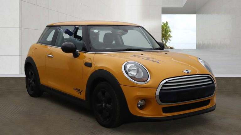 MINI HATCH 1.5 Cooper Euro 6 (s/s) 3dr (orange) 2015