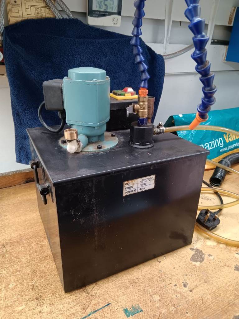 Lathe coolant system