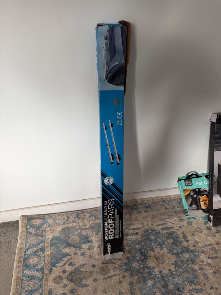 Brand new universal roof bars