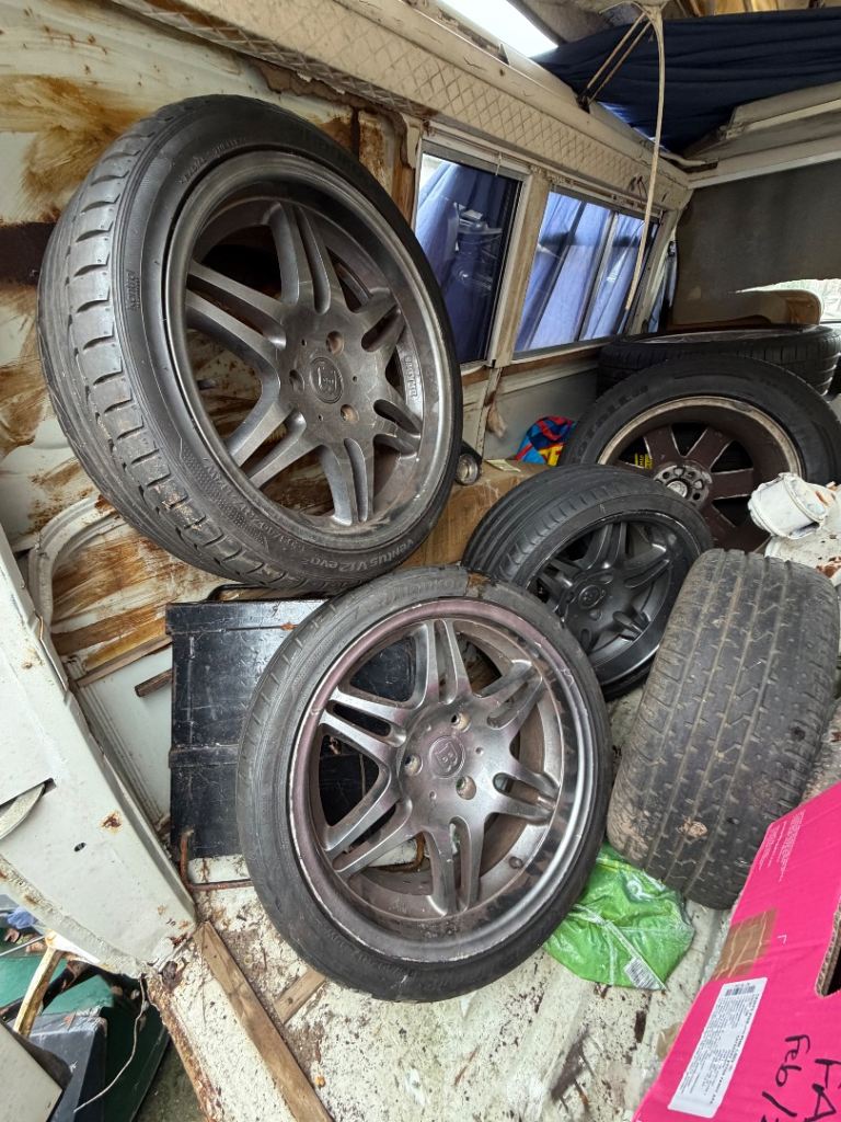 Brabus rim and tyre set of 3