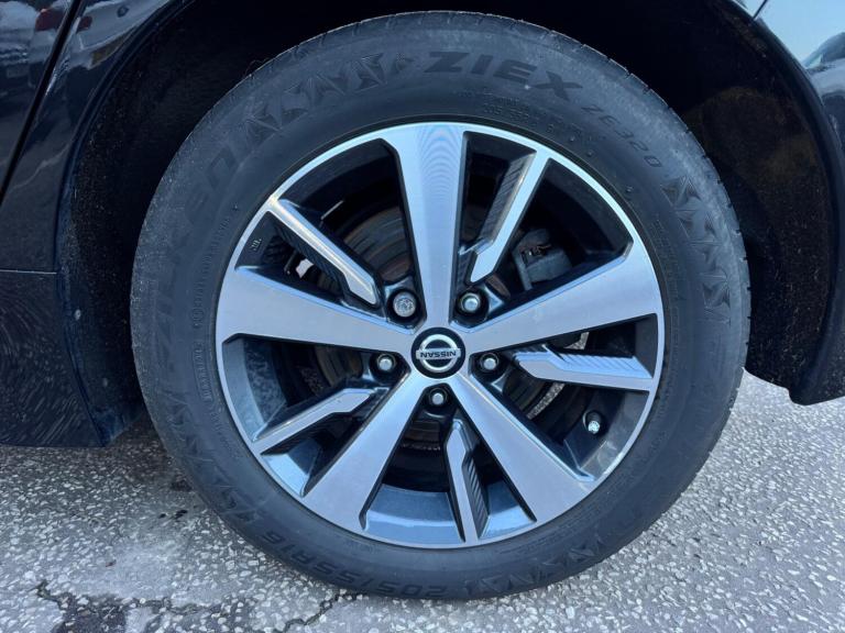  Nissan Leaf 40kWh Acenta Auto 5dr Electric Automatic