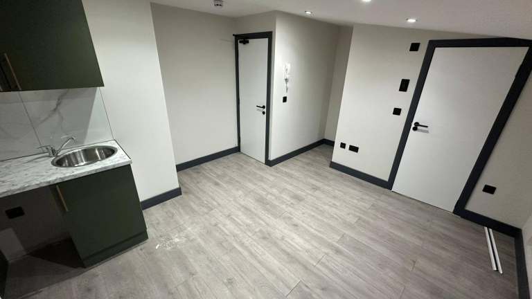 BENEFITS ACCEPTED - Studio Flat Available in Finsbury Park Arsenal Islington N7