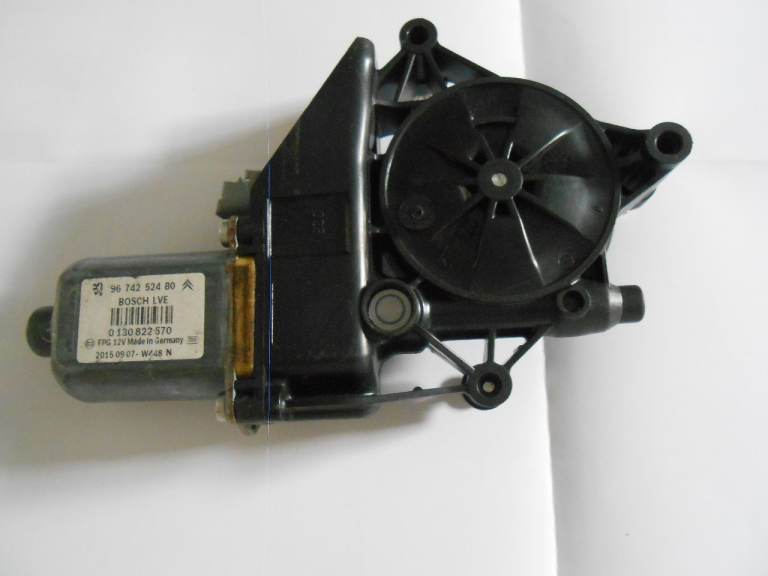 PEUGEOT ELECTRIC WINDOW MOTOR AND SWITCH.