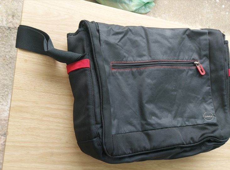 Dell laptop bag, £7