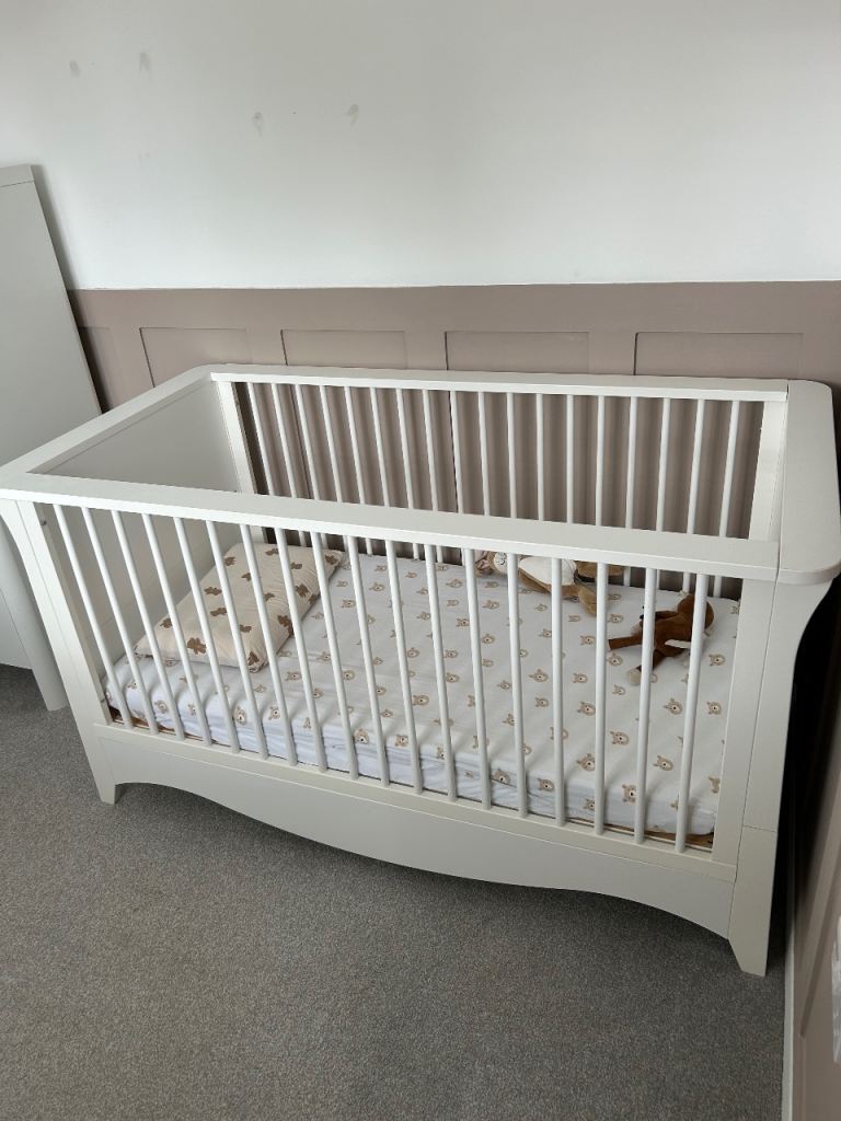 White Wooden Baby Cot Bed – Good Condition