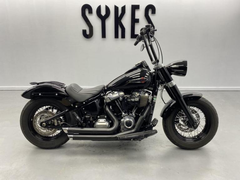 2018 Custom Harley-Davidson FLSL Softail Slim in Vivid Black