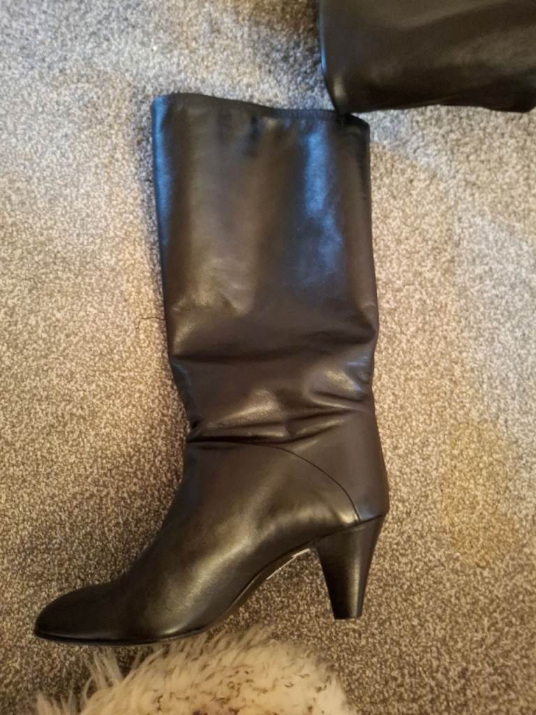 Black  real leather  boots 5