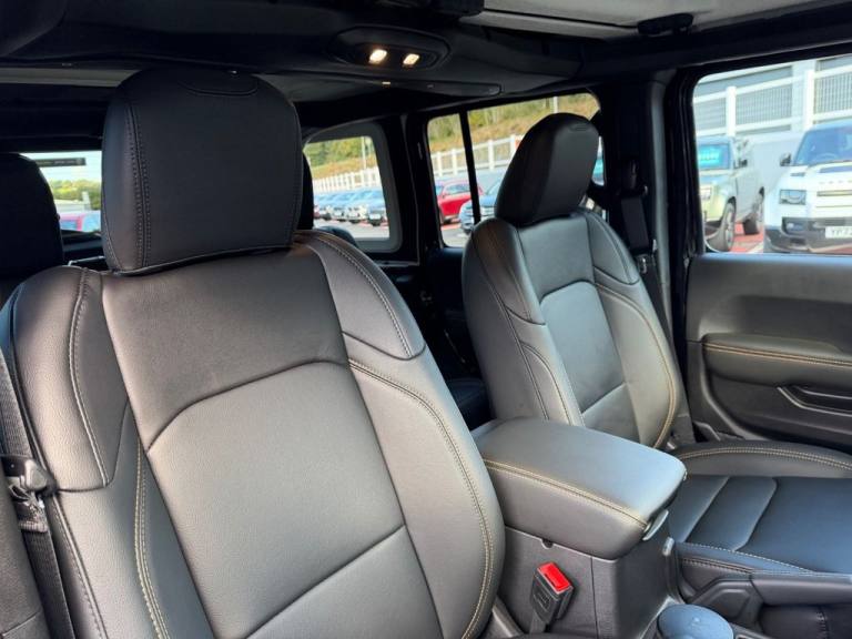 2025 JEEP WRANGLER BUZZ SV LUXURY 2.0 SUV 4DR Black FUEL Wheels MOPAR Bumper+++