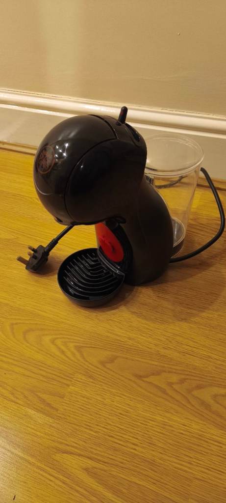 NESCAFÉ Dolce Gusto Pod Coffee Machine 