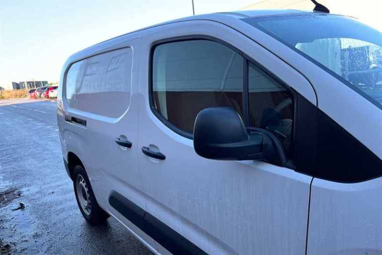 2022 Vauxhall Combo 1.5 Turbo D 2300 Dynamic Panel Van 6dr Diesel Manual L2 H1 Euro 6 (100 ps) Pa...