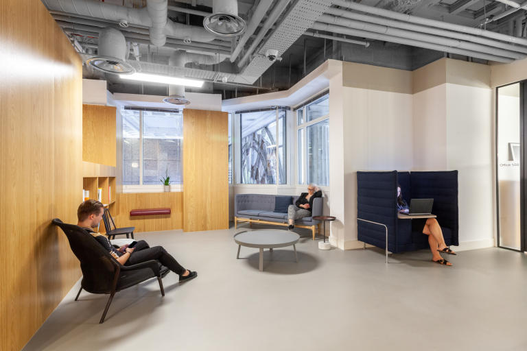 Birmingham - B4 6AF \ Flexible Office Space for Up to 15 Desks