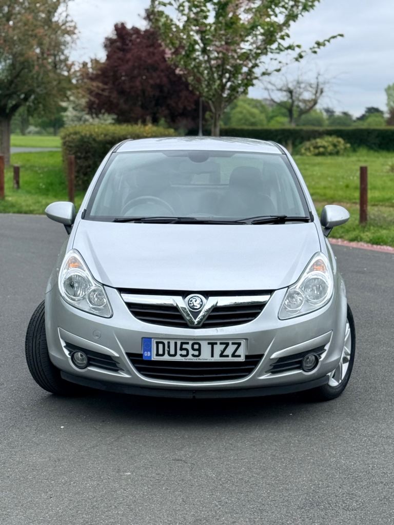 2010 Vauxhall Corsa Design Automatic 1.4L Petrol 50K Miles Full Service History 1YR MOT ONLY 1 OWNER
