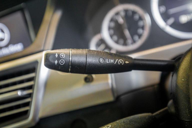 2009 Mercedes-Benz E Class E220 CDI BlueEFFICIENCY SE 4dr Tip Auto SALOON DIESEL Automatic