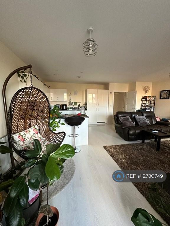 3 bedroom flat in Albers Court, Harrow, HA3 (3 bed) (#2730749)